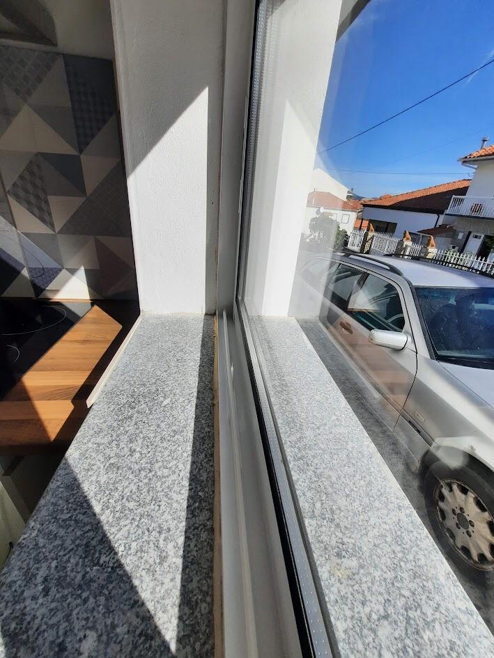Janelas e isolamento: poupar energia no inverno da Beira